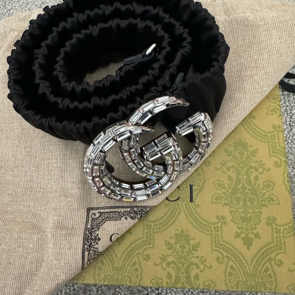 GUCCI black stretch belt in super rich stretchy satin size 80/32